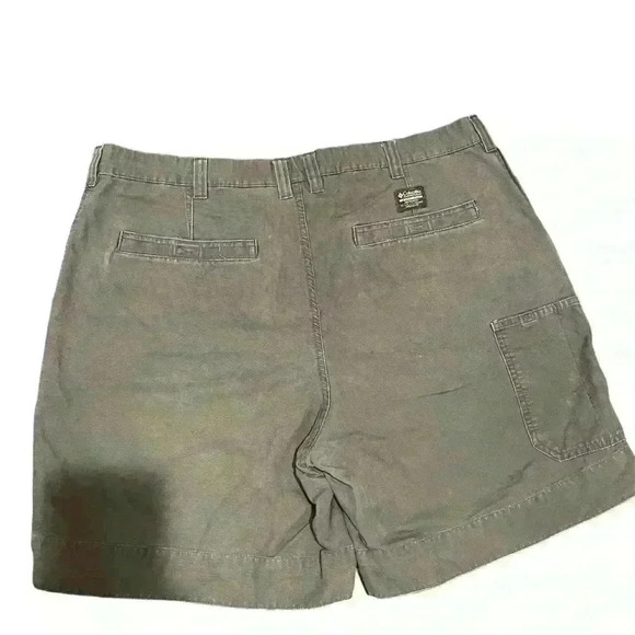 Columbia Men’s Utility Shorts Size 40 Color Brown - Picture 2 of 6
